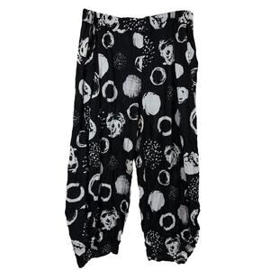Chalet Black And White Funky Super Lightweight Pattern Crinkle Lantern Pants 2X